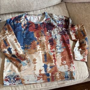 Long sleeve lightweight sweatshirt